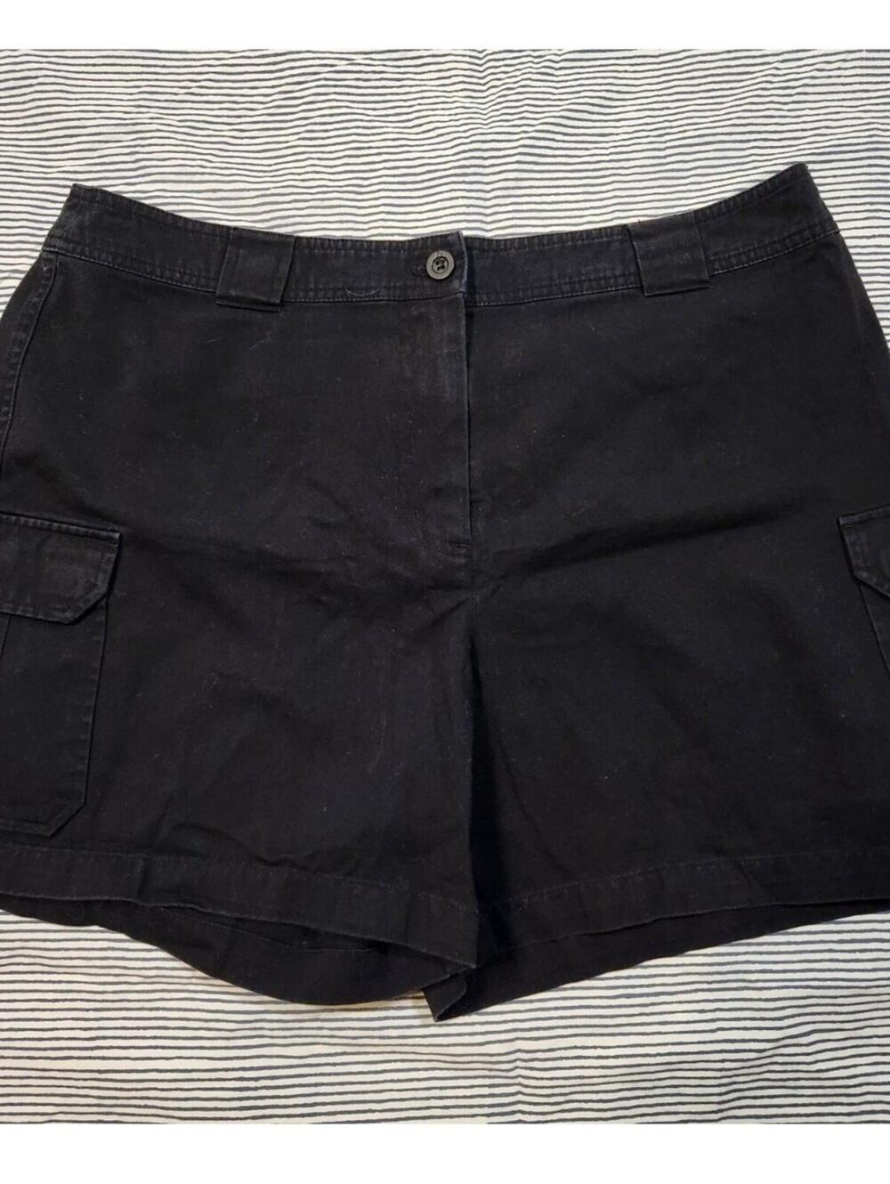 New York & Company Size 14 $50 Black Cotton Cargo Shorts Flap Pockets Cuffed Hem